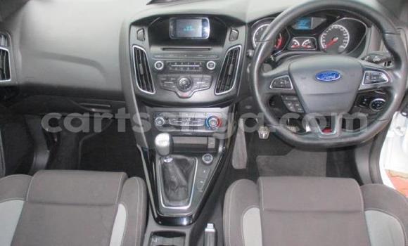 Nunua Ilio tumika Ford Fiesta White Gari ndani ya Bhunya nchini Manzini Nunua Ilio tumika Ford Fiesta White Gari ndani ya Bhunya nchini Manzini