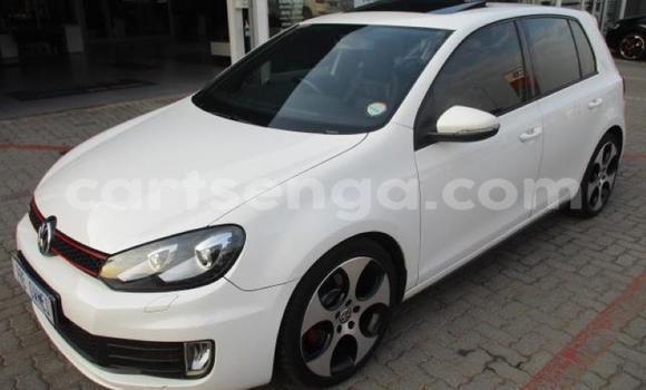 Nunua Ilio tumika Volkswagen Golf GTI White Gari ndani ya Bhunya nchini Manzini Nunua Ilio tumika Volkswagen Golf GTI White Gari ndani ya Bhunya nchini Manzini