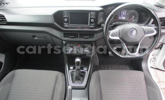 Nunua Ilio tumika Volkswagen Tiguan White Gari ndani ya Bhunya nchini Manzini Nunua Ilio tumika Volkswagen Tiguan White Gari ndani ya Bhunya nchini Manzini