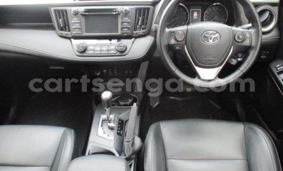 Nunua Ilio tumika Toyota RAV4 Silver Gari ndani ya Bhunya nchini Manzini Nunua Ilio tumika Toyota RAV4 Silver Gari ndani ya Bhunya nchini Manzini