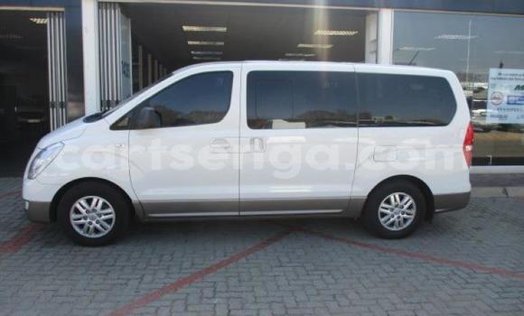 Nunua Ilio tumika Hyundai H1 White Gari ndani ya Bhunya nchini Manzini Nunua Ilio tumika Hyundai H1 White Gari ndani ya Bhunya nchini Manzini