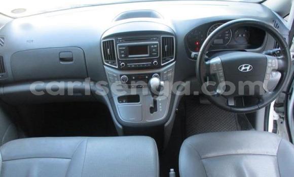 Nunua Ilio tumika Hyundai H1 White Gari ndani ya Bhunya nchini Manzini Nunua Ilio tumika Hyundai H1 White Gari ndani ya Bhunya nchini Manzini