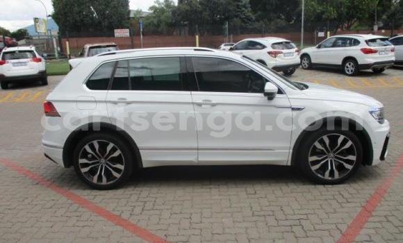 Buy Used Volkswagen Tiguan White Car in Bhunya in Manzini
