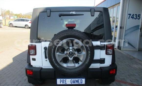 Nunua Ilio tumika Jeep Cherokee White Gari ndani ya Bhunya nchini Manzini Nunua Ilio tumika Jeep Cherokee White Gari ndani ya Bhunya nchini Manzini
