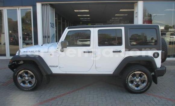 Nunua Ilio tumika Jeep Cherokee White Gari ndani ya Bhunya nchini Manzini Nunua Ilio tumika Jeep Cherokee White Gari ndani ya Bhunya nchini Manzini