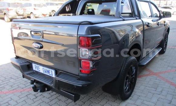 Nunua Ilio tumika Ford Ranger Silver Gari ndani ya Bhunya nchini Manzini Nunua Ilio tumika Ford Ranger Silver Gari ndani ya Bhunya nchini Manzini