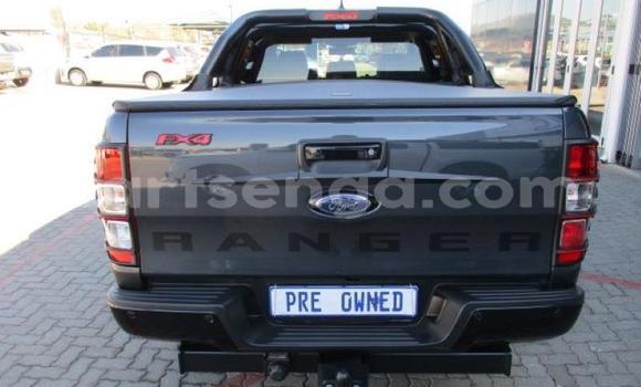 Nunua Ilio tumika Ford Ranger Silver Gari ndani ya Bhunya nchini Manzini Nunua Ilio tumika Ford Ranger Silver Gari ndani ya Bhunya nchini Manzini