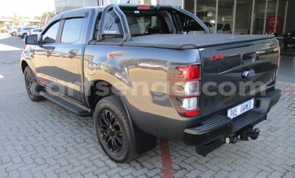 Nunua Ilio tumika Ford Ranger Silver Gari ndani ya Bhunya nchini Manzini Nunua Ilio tumika Ford Ranger Silver Gari ndani ya Bhunya nchini Manzini