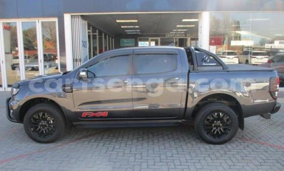 Nunua Ilio tumika Ford Ranger Silver Gari ndani ya Bhunya nchini Manzini Nunua Ilio tumika Ford Ranger Silver Gari ndani ya Bhunya nchini Manzini
