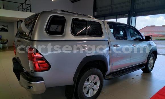 Nunua Ilio tumika Toyota Hilux Silver Gari ndani ya Bhunya nchini Manzini Nunua Ilio tumika Toyota Hilux Silver Gari ndani ya Bhunya nchini Manzini