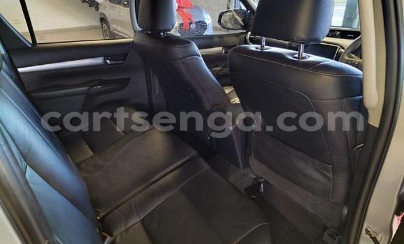 Nunua Ilio tumika Toyota Hilux Silver Gari ndani ya Bhunya nchini Manzini Nunua Ilio tumika Toyota Hilux Silver Gari ndani ya Bhunya nchini Manzini