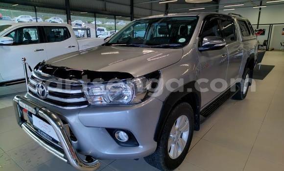 Nunua Ilio tumika Toyota Hilux Silver Gari ndani ya Bhunya nchini Manzini Nunua Ilio tumika Toyota Hilux Silver Gari ndani ya Bhunya nchini Manzini