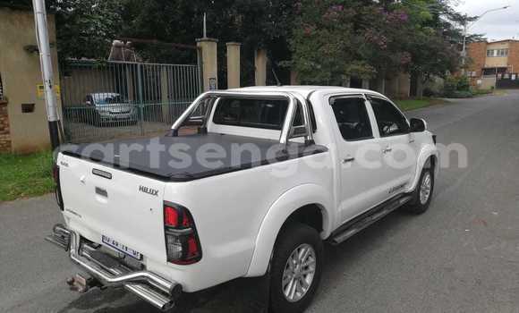Nunua Ilio tumika Toyota Hilux White Gari ndani ya Mbabane nchini Manzini Nunua Ilio tumika Toyota Hilux White Gari ndani ya Mbabane nchini Manzini