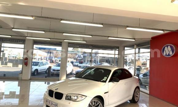 Acheter Occasion Voiture BMW 1-Series Blanc à Mbabane, Manzini Acheter Occasion Voiture BMW 1-Series Blanc à Mbabane, Manzini