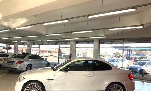 Acheter Occasion Voiture BMW 1-Series Blanc à Mbabane, Manzini Acheter Occasion Voiture BMW 1-Series Blanc à Mbabane, Manzini