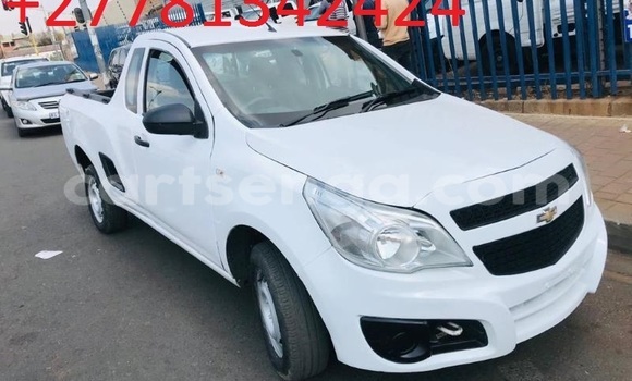 Nunua Ilio tumika Chevlolet Spin White Gari ndani ya Mbabane nchini Manzini