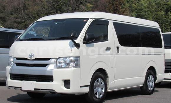 Buy Used Toyota Hiace White Car in Big Bend in Lubombo Buy Used Toyota Hiace White Car in Big Bend in Lubombo