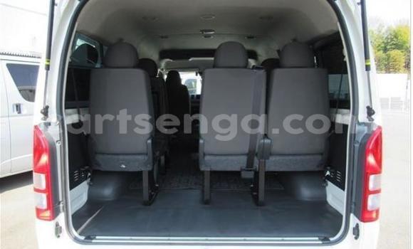Buy Used Toyota Hiace White Car in Big Bend in Lubombo Buy Used Toyota Hiace White Car in Big Bend in Lubombo