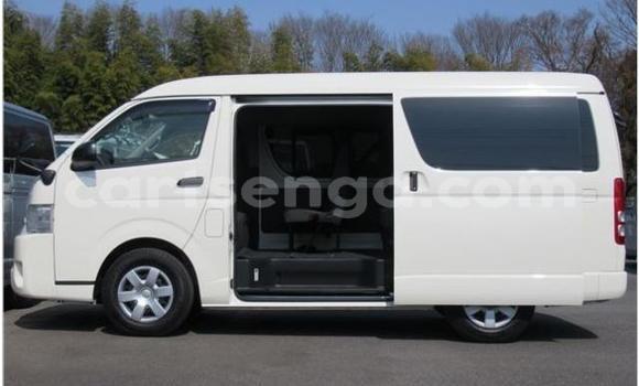 Buy Used Toyota Hiace White Car in Big Bend in Lubombo Buy Used Toyota Hiace White Car in Big Bend in Lubombo