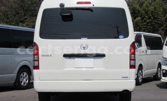 Buy Used Toyota Hiace White Car in Big Bend in Lubombo Buy Used Toyota Hiace White Car in Big Bend in Lubombo