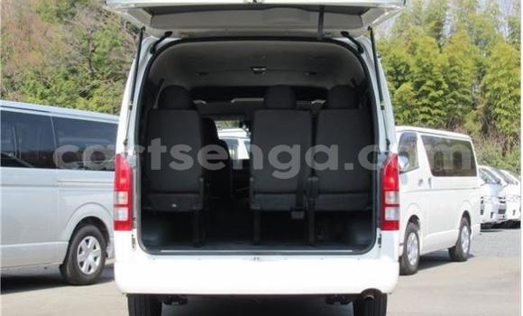Buy Used Toyota Hiace White Car in Big Bend in Lubombo Buy Used Toyota Hiace White Car in Big Bend in Lubombo