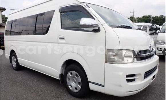 Nunua Ilio tumika Toyota Hiace White Gari ndani ya Ezulwini nchini Hhohho