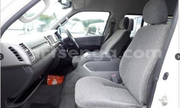 Buy Used Toyota Hiace White Car in Ezulwini in Hhohho Buy Used Toyota Hiace White Car in Ezulwini in Hhohho