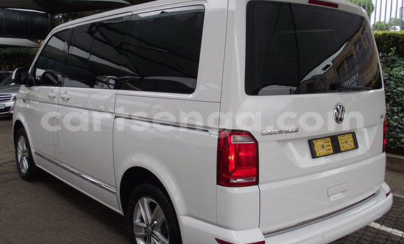 Buy Used Volkswagen Caravelle White Car in Mbabane in Manzini Buy Used Volkswagen Caravelle White Car in Mbabane in Manzini