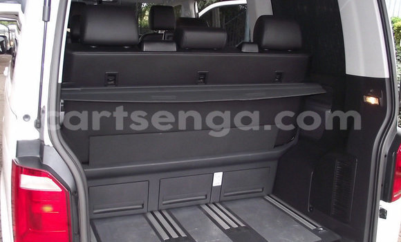 Buy Used Volkswagen Caravelle White Car in Mbabane in Manzini Buy Used Volkswagen Caravelle White Car in Mbabane in Manzini