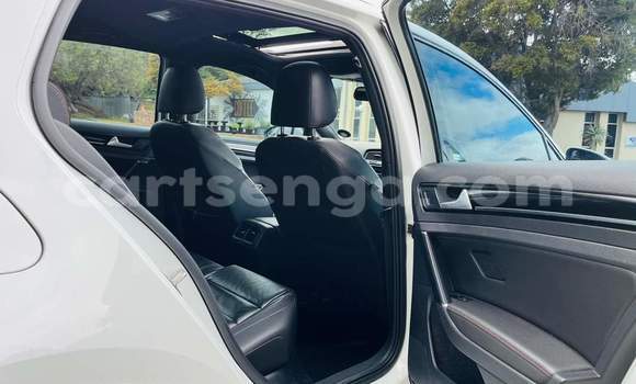 Nunua Ilio tumika Volkswagen Golf GTI White Gari ndani ya Mbabane nchini Manzini Nunua Ilio tumika Volkswagen Golf GTI White Gari ndani ya Mbabane nchini Manzini