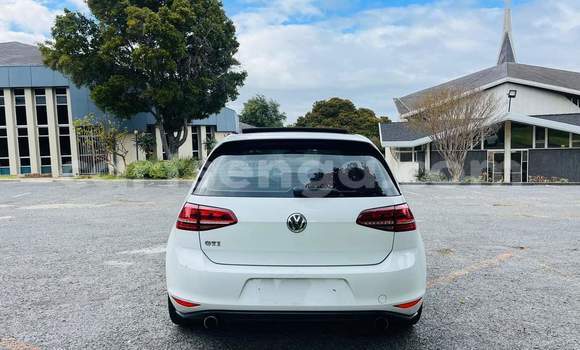 Nunua Ilio tumika Volkswagen Golf GTI White Gari ndani ya Mbabane nchini Manzini Nunua Ilio tumika Volkswagen Golf GTI White Gari ndani ya Mbabane nchini Manzini