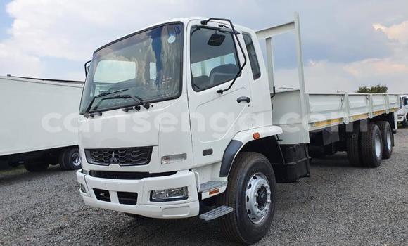 Acheter Occasion Utilitaire Mitsubishi L400 Blanc à Hlatikulu, Shiselweni District Acheter Occasion Utilitaire Mitsubishi L400 Blanc à Hlatikulu, Shiselweni District