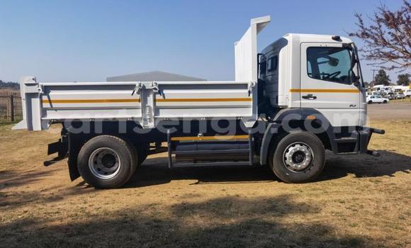 Acheter Occasion Utilitaire Mitsubishi L400 Blanc à Lobamba, Manzini Acheter Occasion Utilitaire Mitsubishi L400 Blanc à Lobamba, Manzini