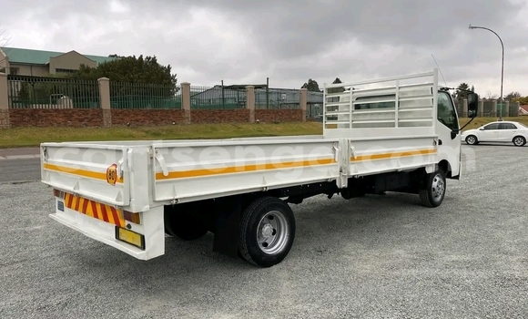 Acheter Occasion Utilitaire Toyota Dyna Blanc à Hluti, Shiselweni District Acheter Occasion Utilitaire Toyota Dyna Blanc à Hluti, Shiselweni District
