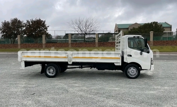 Acheter Occasion Utilitaire Toyota Dyna Blanc à Hluti, Shiselweni District Acheter Occasion Utilitaire Toyota Dyna Blanc à Hluti, Shiselweni District