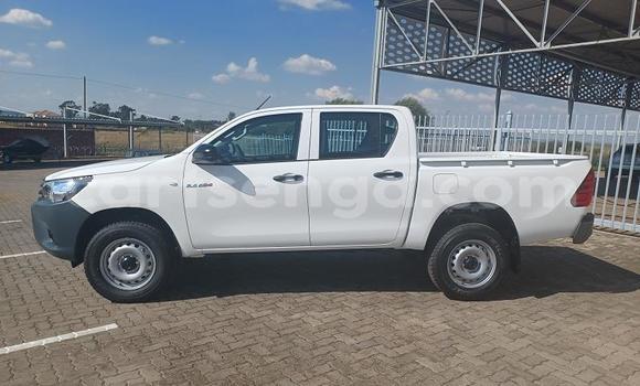 Acheter Occasion Voiture Toyota Hilux Blanc à Mbabane, Manzini Acheter Occasion Voiture Toyota Hilux Blanc à Mbabane, Manzini