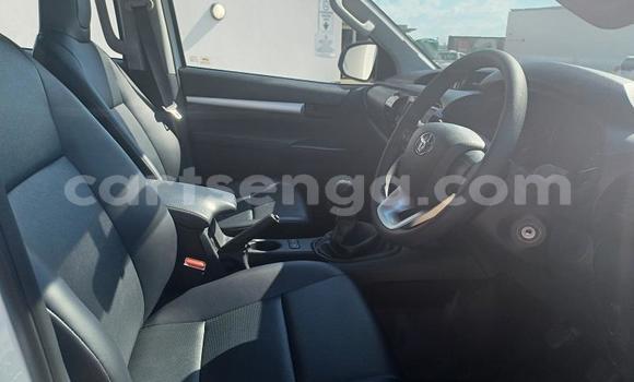 Acheter Occasion Voiture Toyota Hilux Blanc à Mbabane, Manzini Acheter Occasion Voiture Toyota Hilux Blanc à Mbabane, Manzini