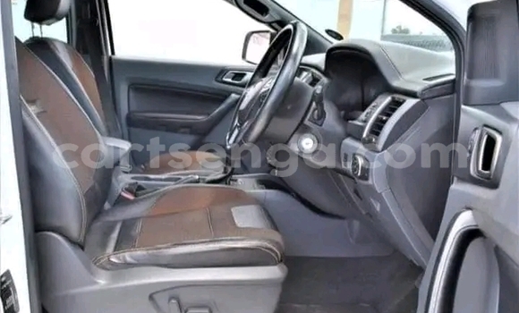 Acheter Occasion Voiture FORD MUSTANG Blanc à Ezulwini, Hhohho Acheter Occasion Voiture FORD MUSTANG Blanc à Ezulwini, Hhohho