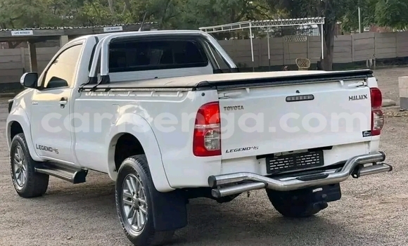 Nunua Ilio tumika Toyota Hilux White Gari ndani ya Hlatikulu nchini Wilaya ya Shiselweni Nunua Ilio tumika Toyota Hilux White Gari ndani ya Hlatikulu nchini Wilaya ya Shiselweni