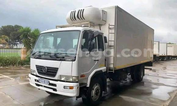 Acheter Occasion Utilitaire Isuzu FTR 850 Blanc à Mbabane, Manzini Acheter Occasion Utilitaire Isuzu FTR 850 Blanc à Mbabane, Manzini