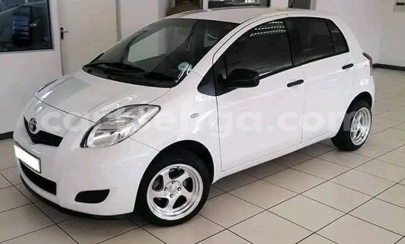 Acheter Occasion Voiture Toyota Yaris Blanc à Mbabane, Manzini Acheter Occasion Voiture Toyota Yaris Blanc à Mbabane, Manzini