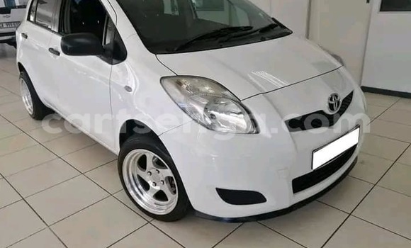 Acheter Occasion Voiture Toyota Yaris Blanc à Mbabane, Manzini Acheter Occasion Voiture Toyota Yaris Blanc à Mbabane, Manzini