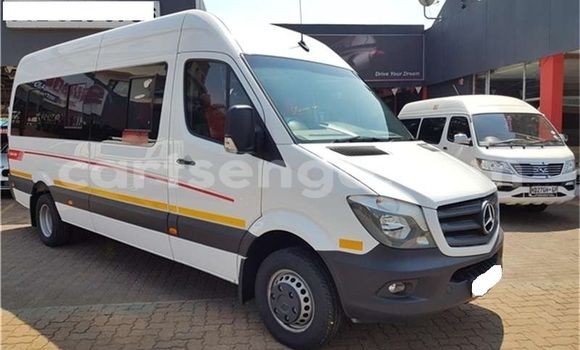 Nunua Ilio tumika Mercedes‒Benz S–Class White Gari ndani ya Mbabane nchini Manzini Nunua Ilio tumika Mercedes‒Benz S–Class White Gari ndani ya Mbabane nchini Manzini