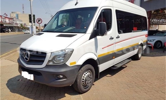 Nunua Ilio tumika Mercedes‒Benz S–Class White Gari ndani ya Mbabane nchini Manzini Nunua Ilio tumika Mercedes‒Benz S–Class White Gari ndani ya Mbabane nchini Manzini