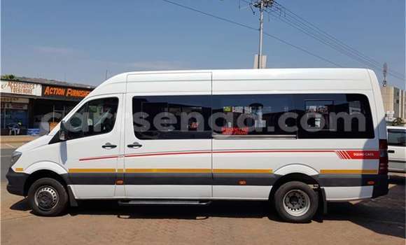 Nunua Ilio tumika Mercedes‒Benz S–Class White Gari ndani ya Mbabane nchini Manzini Nunua Ilio tumika Mercedes‒Benz S–Class White Gari ndani ya Mbabane nchini Manzini