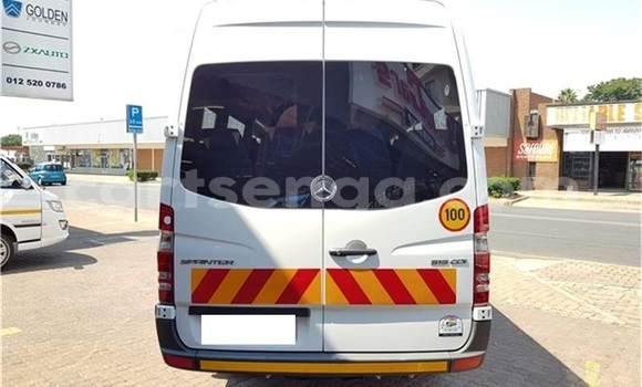 Nunua Ilio tumika Mercedes‒Benz S–Class White Gari ndani ya Mbabane nchini Manzini Nunua Ilio tumika Mercedes‒Benz S–Class White Gari ndani ya Mbabane nchini Manzini