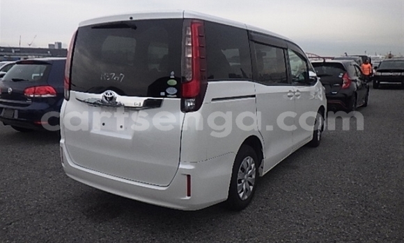 Buy Used Toyota Noah White Car in Big Bend in Lubombo Buy Used Toyota Noah White Car in Big Bend in Lubombo