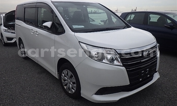 Buy Used Toyota Noah White Car in Big Bend in Lubombo Buy Used Toyota Noah White Car in Big Bend in Lubombo