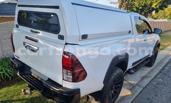 Buy Used Toyota Hilux White Car in Manzini in Manzini Buy Used Toyota Hilux White Car in Manzini in Manzini
