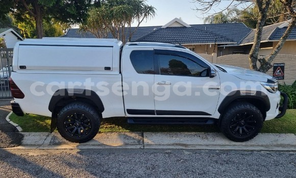 Buy Used Toyota Hilux White Car in Manzini in Manzini Buy Used Toyota Hilux White Car in Manzini in Manzini